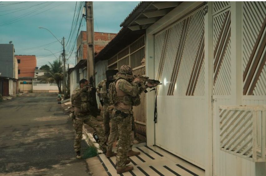 Com mandados no Amazonas, PF desarticula esquema bilionário de tráfico de drogas