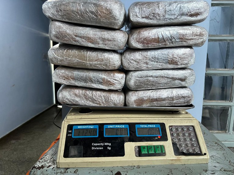 Três mulheres são presas com 40 kg de drogas nos aeroportos de Manaus e Tefé