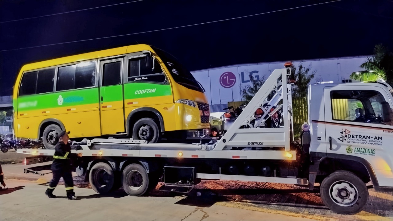 Motorista de ‘amarelinho’ é pego dirigindo embriagado e sem CNH no Distrito