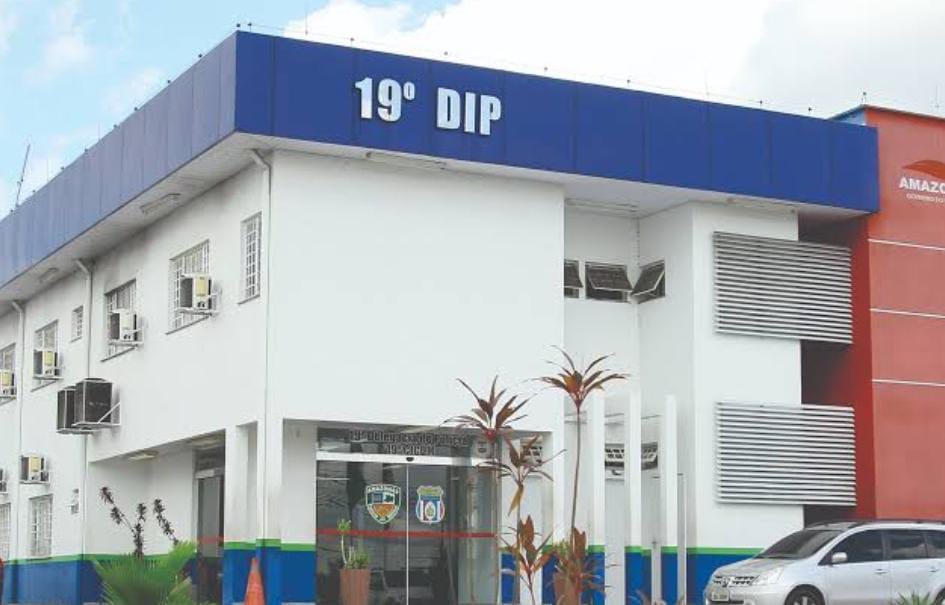 Homem embriagado é preso trafegando em motocicleta em Manaus