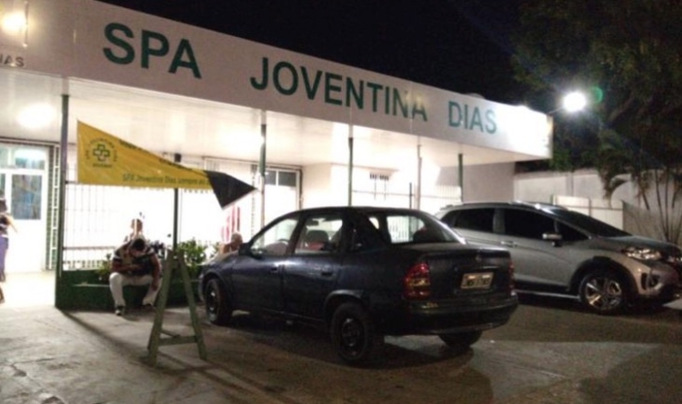 Três pessoas são baleadas por criminosos de moto em Manaus