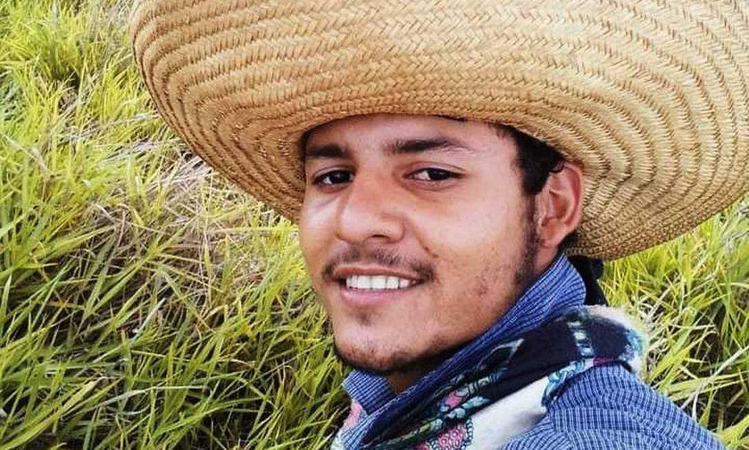 Três pessoas ficam feridas e uma morre após queda de raio