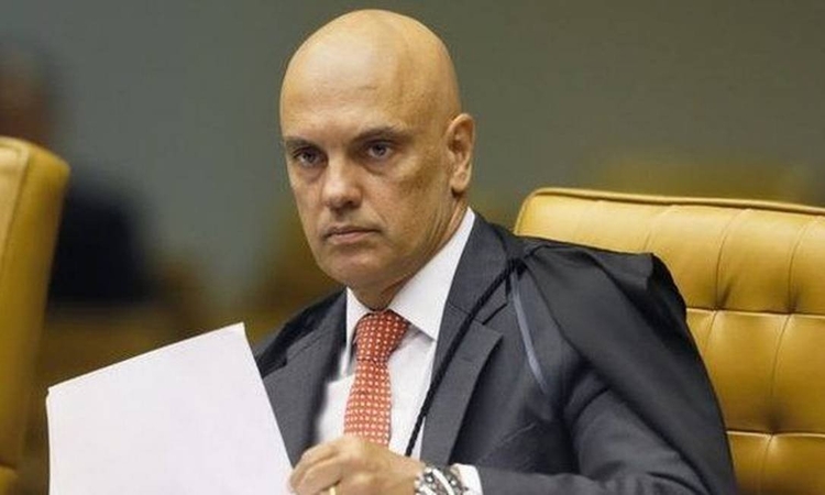 Moraes prorroga inquérito sobre interferência de Bolsonaro na PF