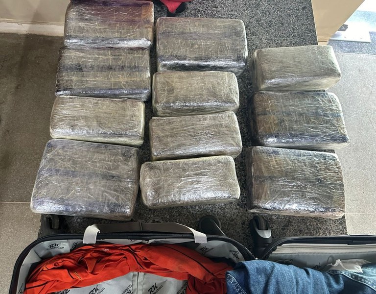 Passageiro é preso pela PF ao tentar embarcar para Manaus com 20 kg de drogas