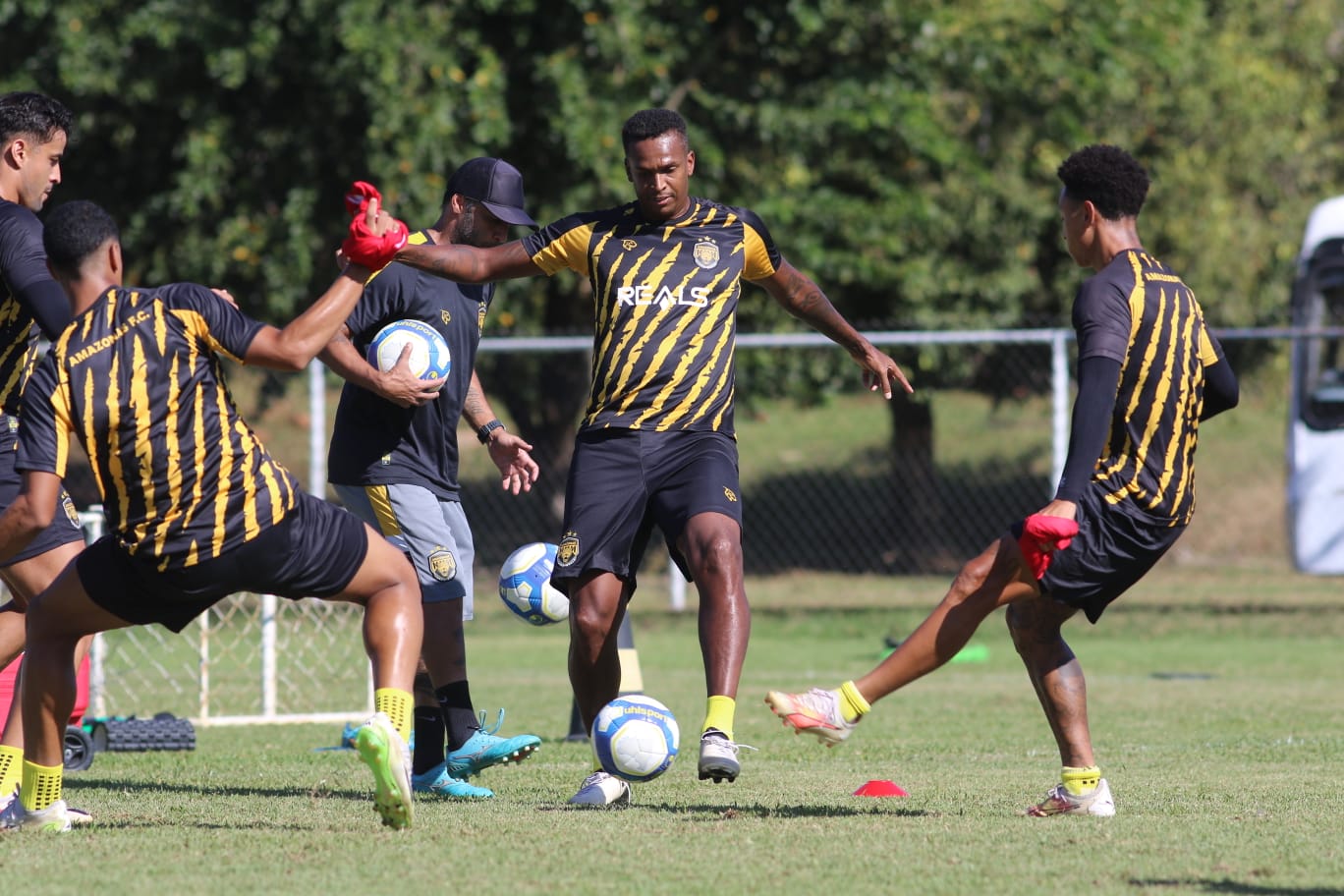Ponte Preta x Amazonas: confira onde assistir e escalações do jogo pela Série B