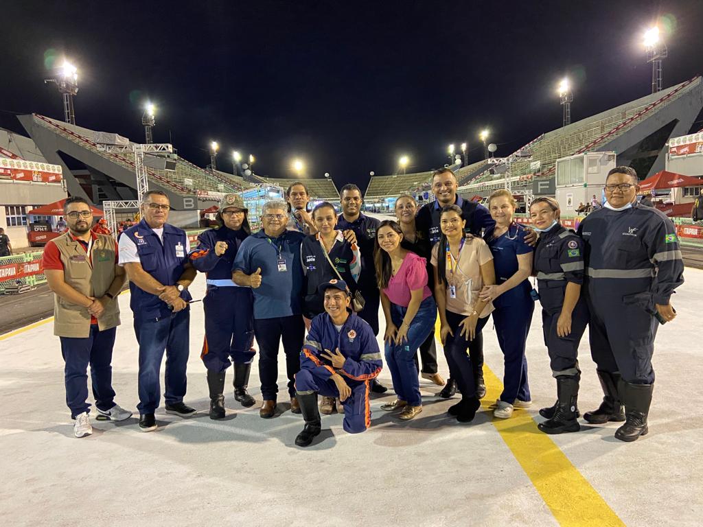 Ambulatórios são montados no sambódromo para ocorrências no desfile em Manaus