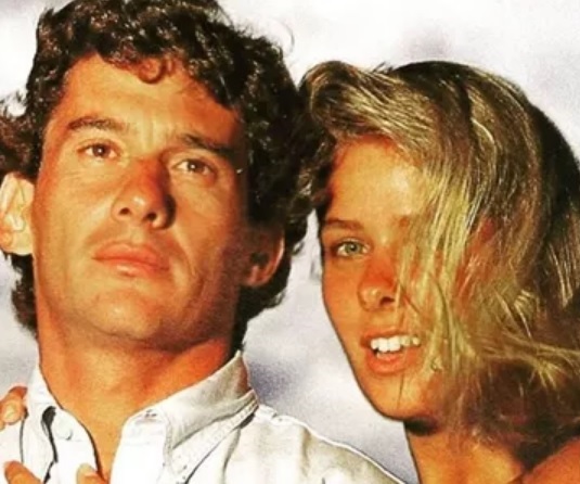 Adriane Galisteu faz homenagem nos 28 anos da morte de Ayrton Senna: ‘para sempre’
