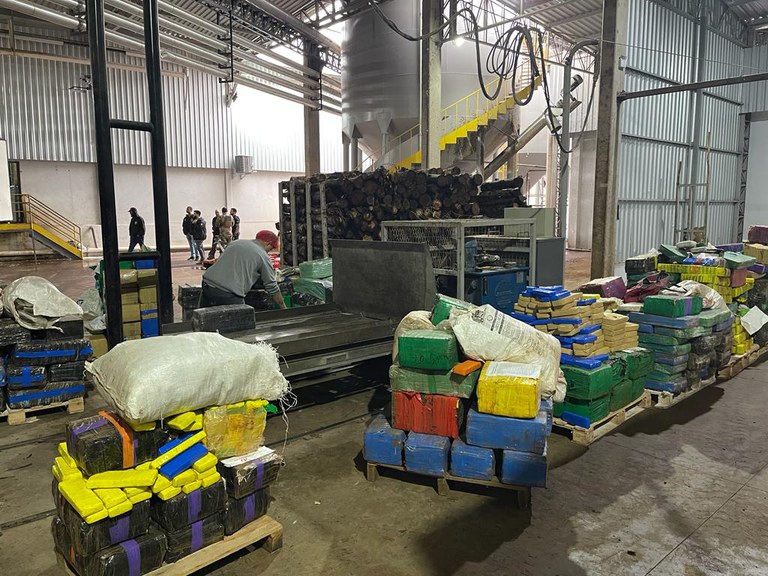 Polícia Federal incinera mais de 10 toneladas de drogas 