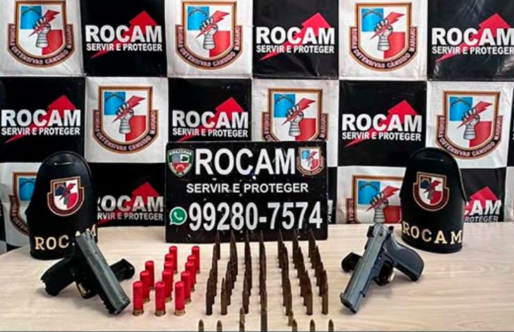 Criminosos fogem da polícia e abandonam munições e armas falsas no Amazonas
