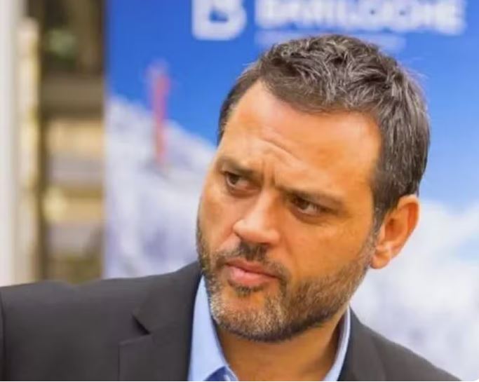 Ex-secretário de Turismo da Argentina é baleado na cabeça a caminho do Cristo Redentor 