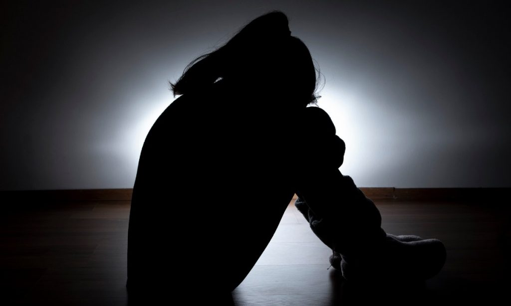 Padrasto é preso ao ser flagrado estuprando menina de 10 anos no Amazonas