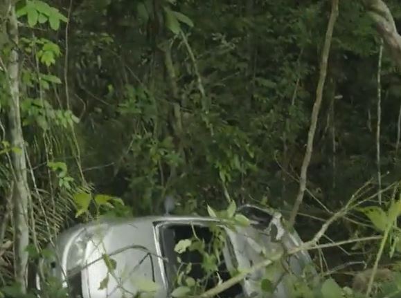 Universitário de psicologia capota carro dentro da Ufam