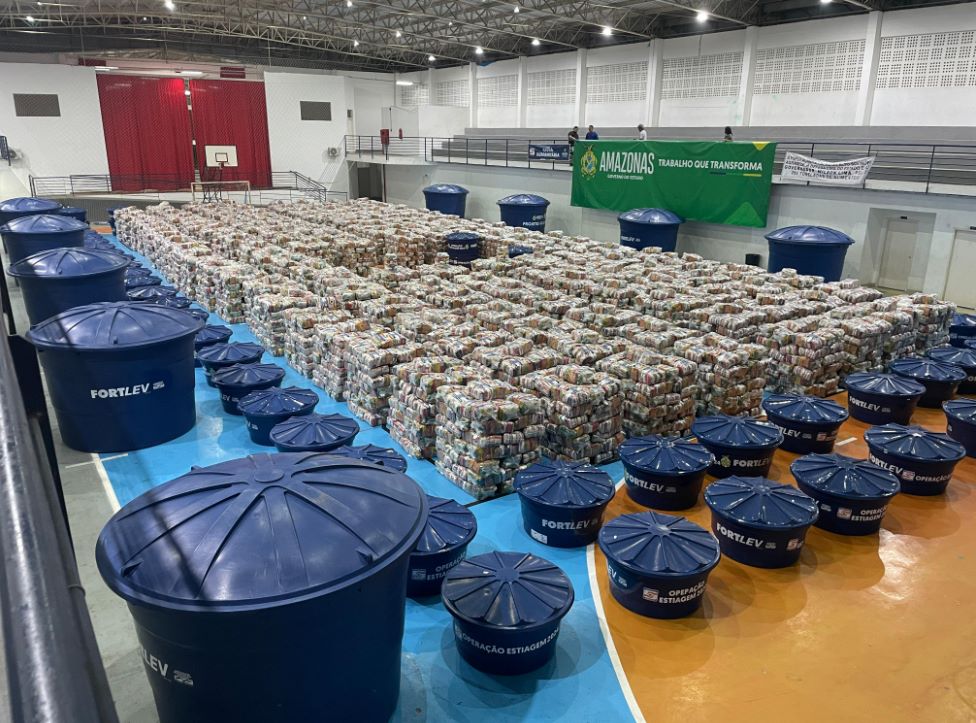 Municípios afetados pela estiagem recebem mais de 1.500 toneladas de alimentos no Amazonas