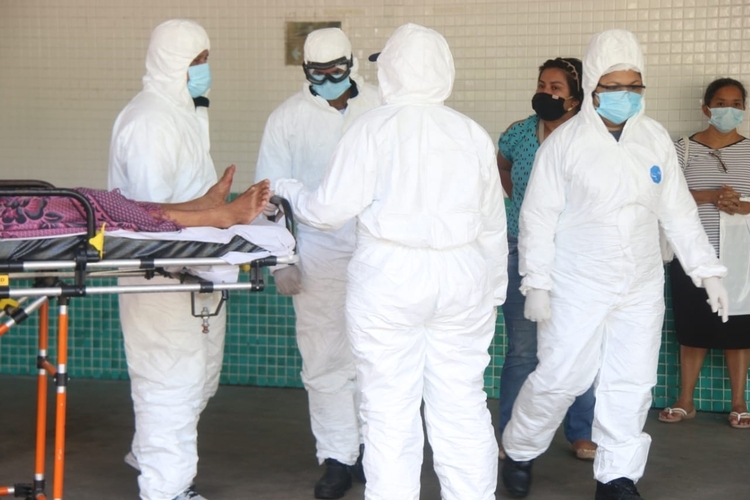 Brasil teve 35,7 mil novos casos de Covid e 1,4 mil mortes em 24 horas