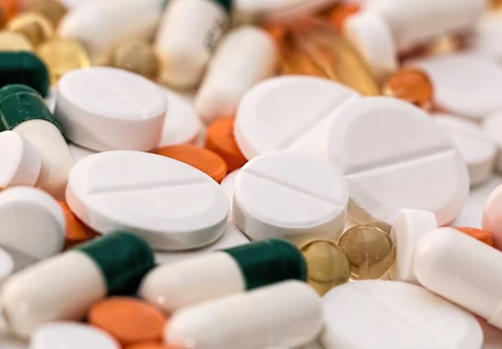 Anvisa alerta que uso indiscriminado de paracetamol pós vacinação pode causar morte