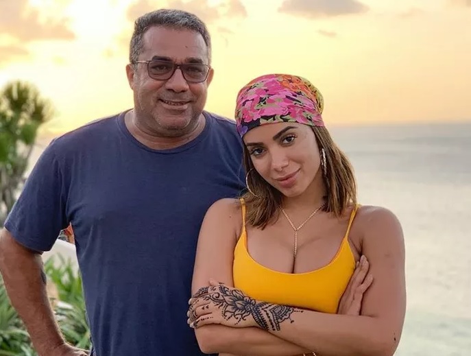 Pai de Anitta está com câncer de pulmão