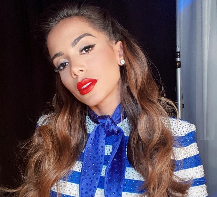 Rumo ao bilhão? Fortuna escandalosa de Anitta é revelada pela Forbes 