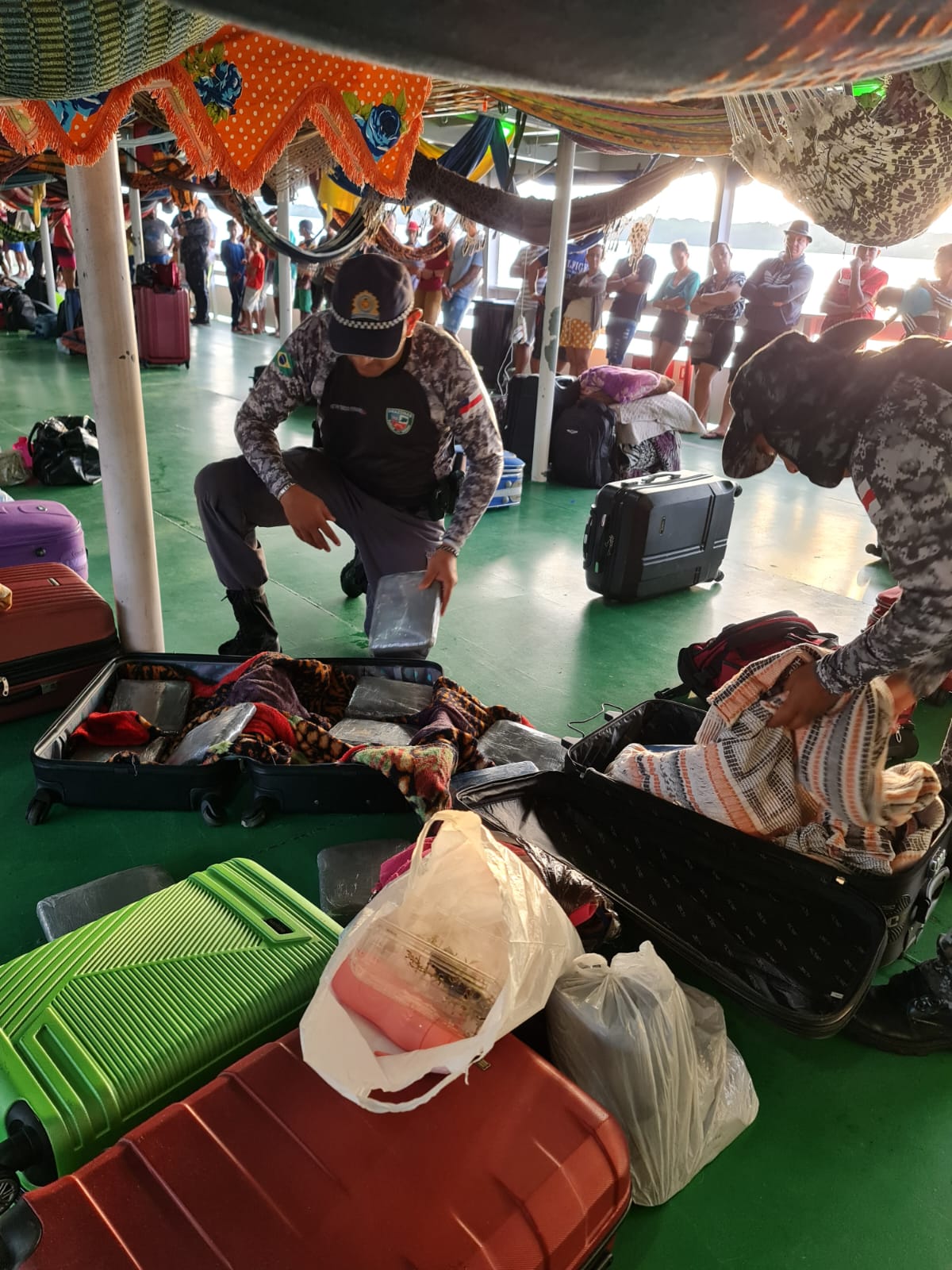 Drogas avaliadas em mais de R$ 500 mil são apreendidas em embarcação no Amazonas