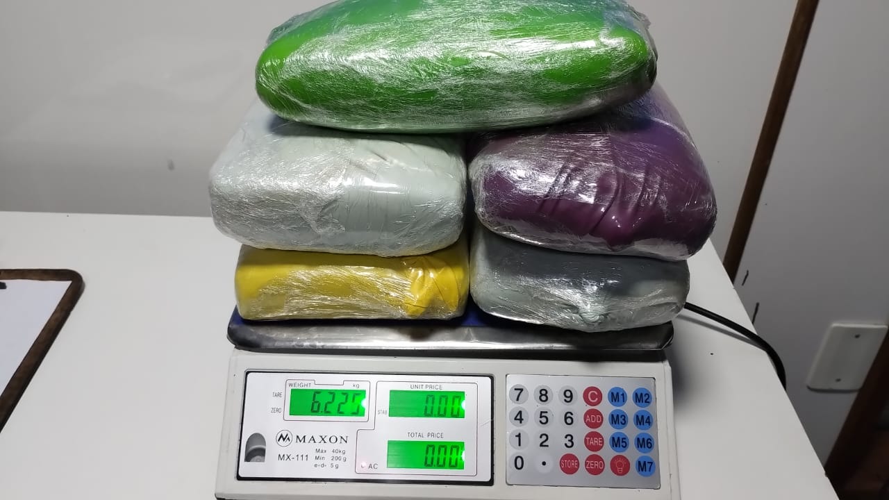 Polícia apreende seis quilos de haxixe dentro de barco no Amazonas