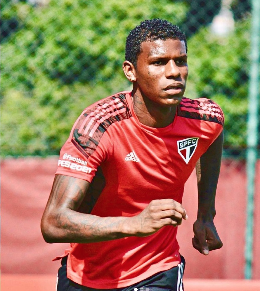 São Paulo diz que vai isolar e multar Arboleta após flagra em festa clandestina