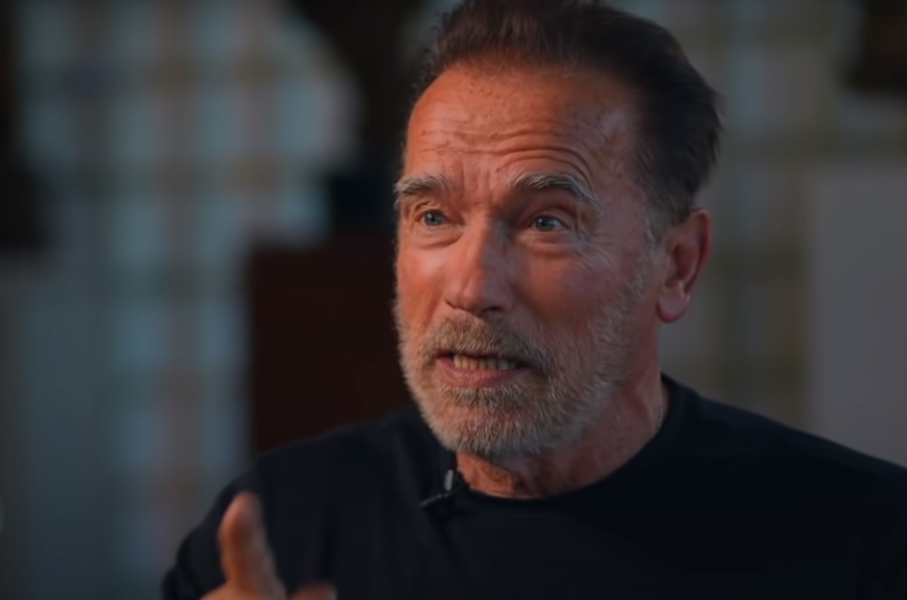 Arnold Schwarzenegger deixa mulher em estado grave após acidente de carro