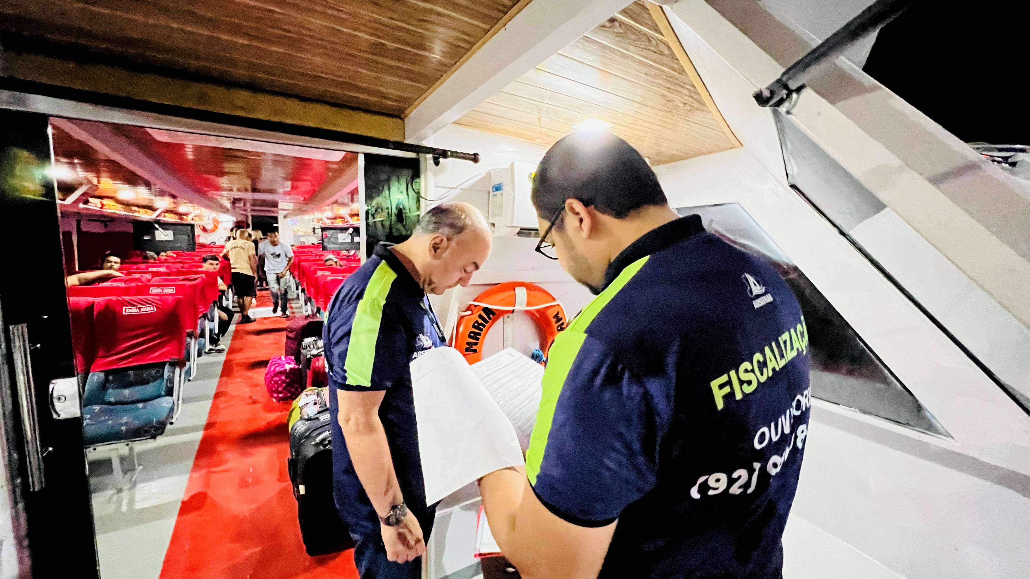 Preços das passagens de lanchas são fiscalizados no Centro de Manaus