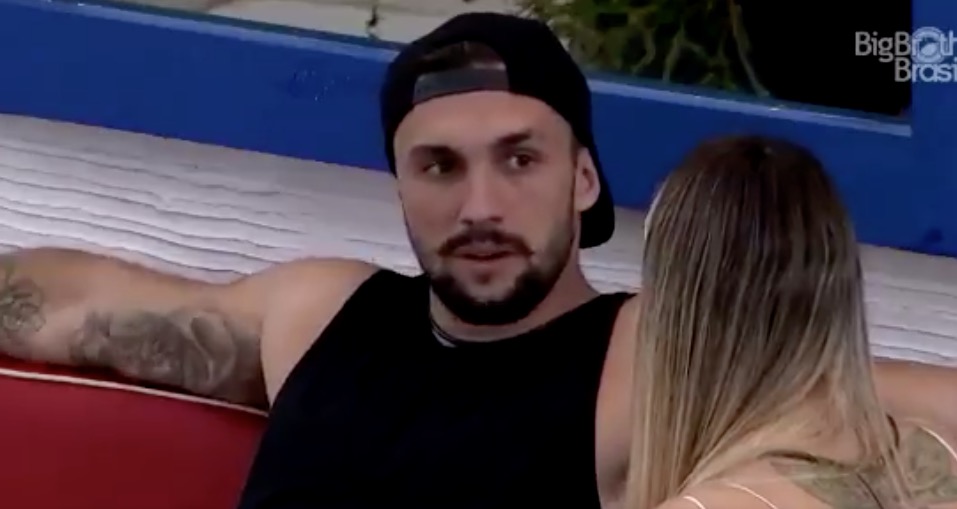 BBB21: Arthur detona Carla e diz que são inimigos: ‘se faz de coitada’