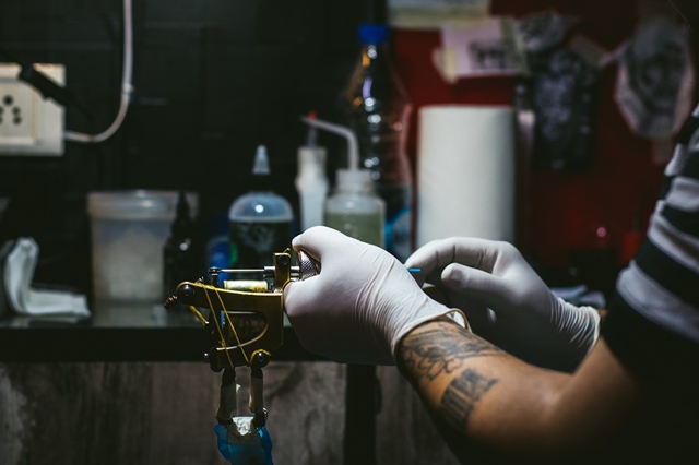 Tatuador é preso suspeito de estuprar cliente em Manaus