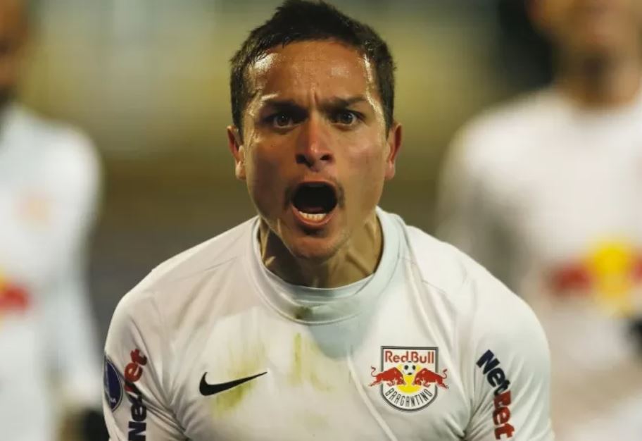 Após defalque duplo na seleção, Tite convoca Artur do Red Bull Bragantino