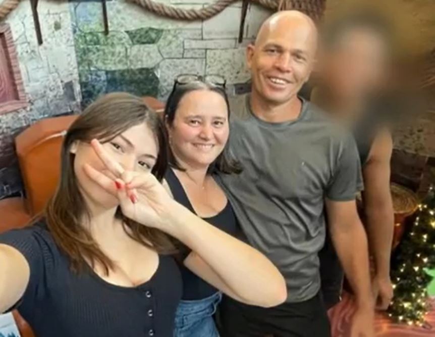 Garoto que assassinou família disse que gostava da irmã, 'mas teve que matá-la'