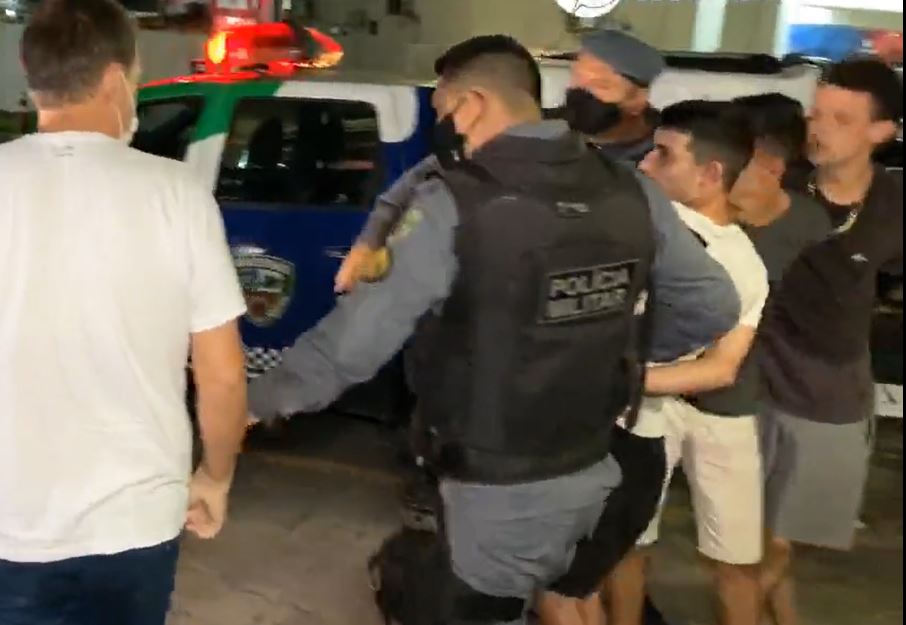 Assaltantes atropelam e matam mulher que saía de igreja em Manaus