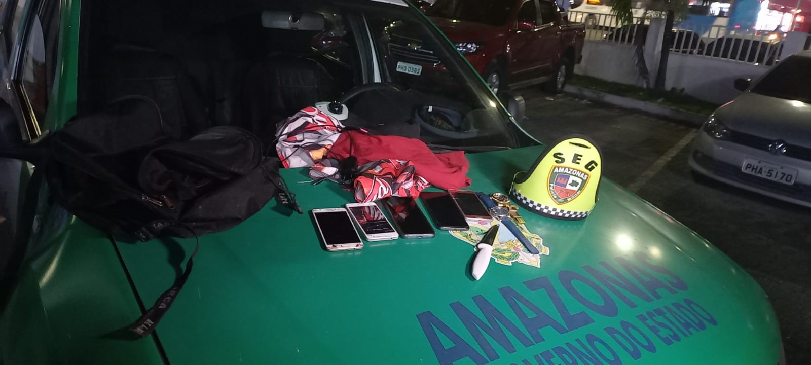 Celulares são recuperados após assalto a ônibus em Manaus