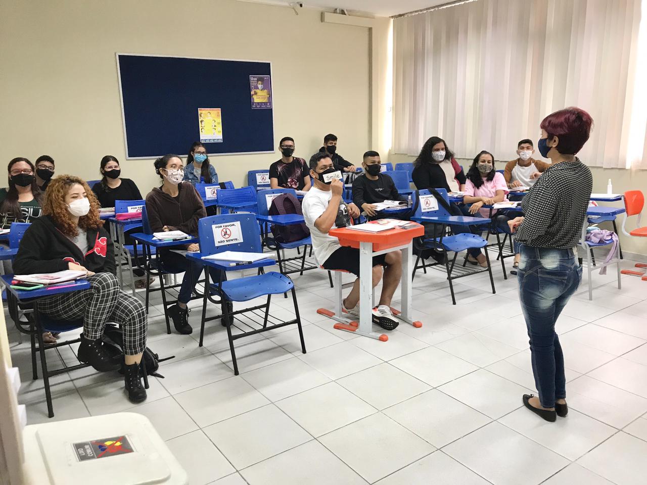Sesc abre renovação de bolsas e vagas para curso de inglês em Manaus
