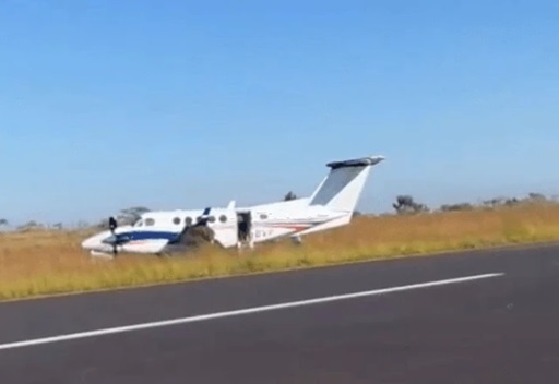 Avião de Rionegro e Solimões faz pouso forçado em SP após pneu estourar durante a decolagem
