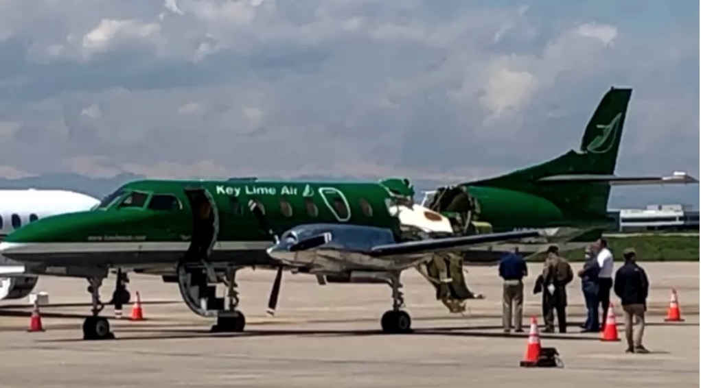 Aviões colidem no ar e piloto consegue pousar com aeronave partida ao meio