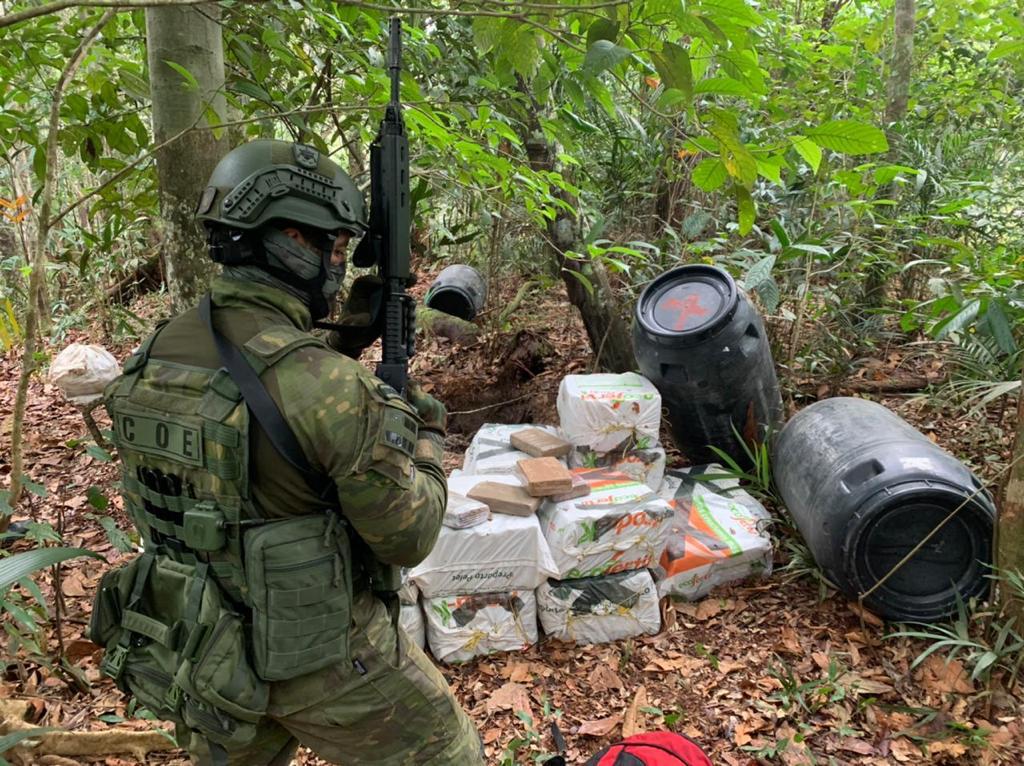 Casal é preso no Amazonas com mais de 800kg de drogas vindos da Colômbia