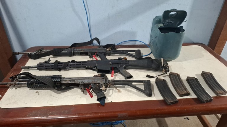 Criminosos trocam tiros de fuzil com PFs durante operação no Rio Solimões