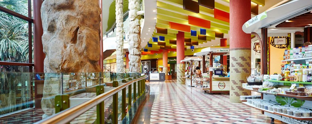 Shoppings de Manaus recebem postos de vacinação contra a covid-19