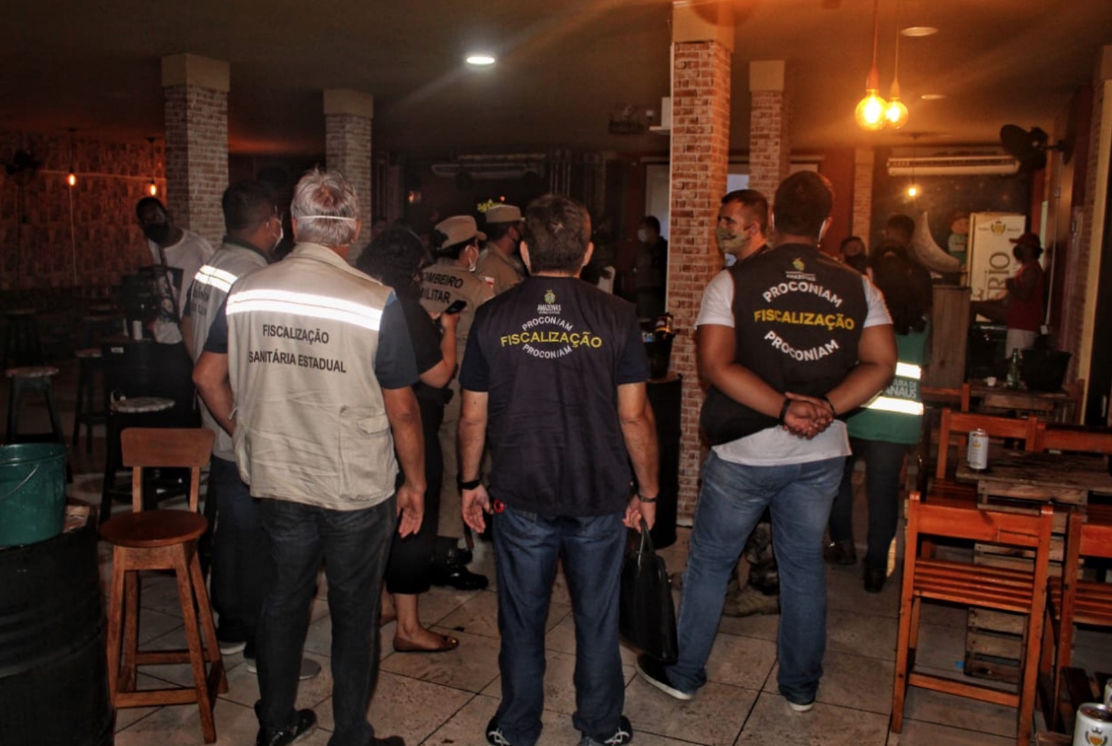 Bar com mais de 300 pessoas é fechado em Manaus