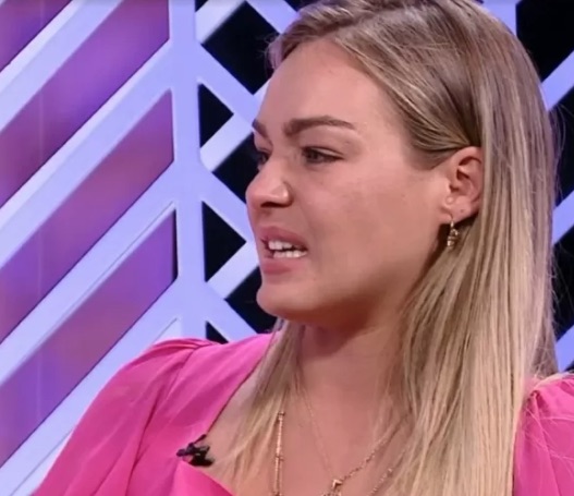 Bárbara chora e nega caso de racismo contra Natália no BBB22