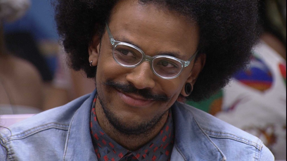 João Luiz é eliminado com 58,86% do BBB21