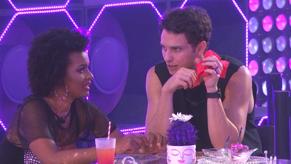 Natália conversa com Lucas sobre alianças: 'não confio tanto no Arthur'