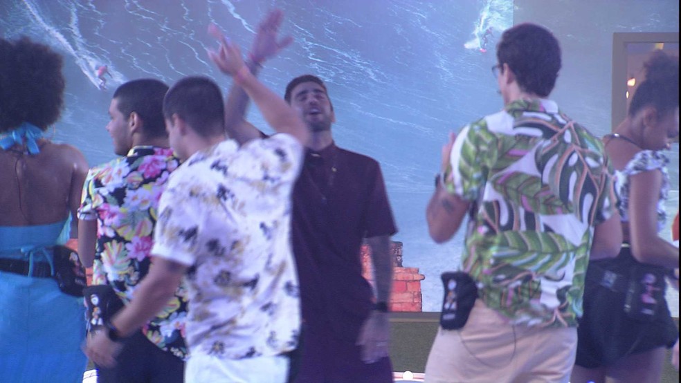 Scooby Beach: brothers vibram com festa do líder no BBB22