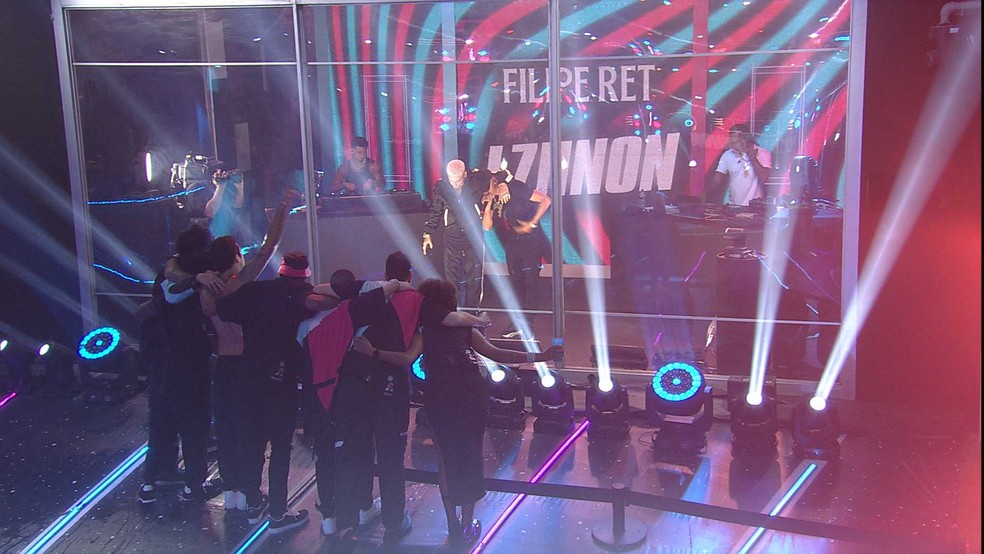 L7nnon manda recado aos brothers após show: 'Não se arrependam de nada'