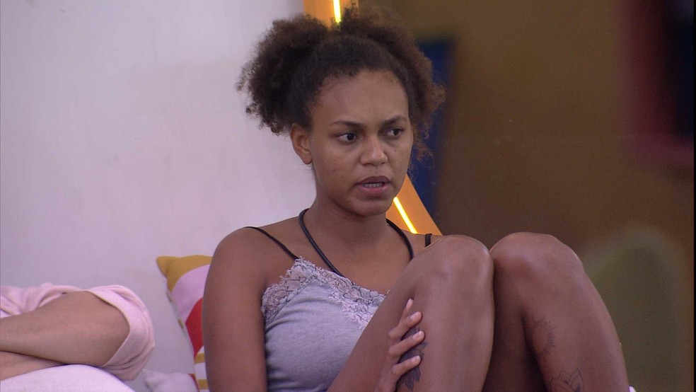 Jessi reclama de 'descompromisso' de Scooby com o BBB22
