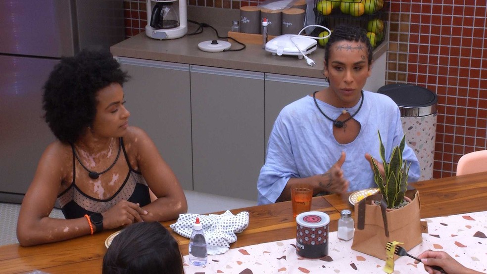 Linn da Quebrada lamenta expulsão de Maria: 'mexeu muito comigo'