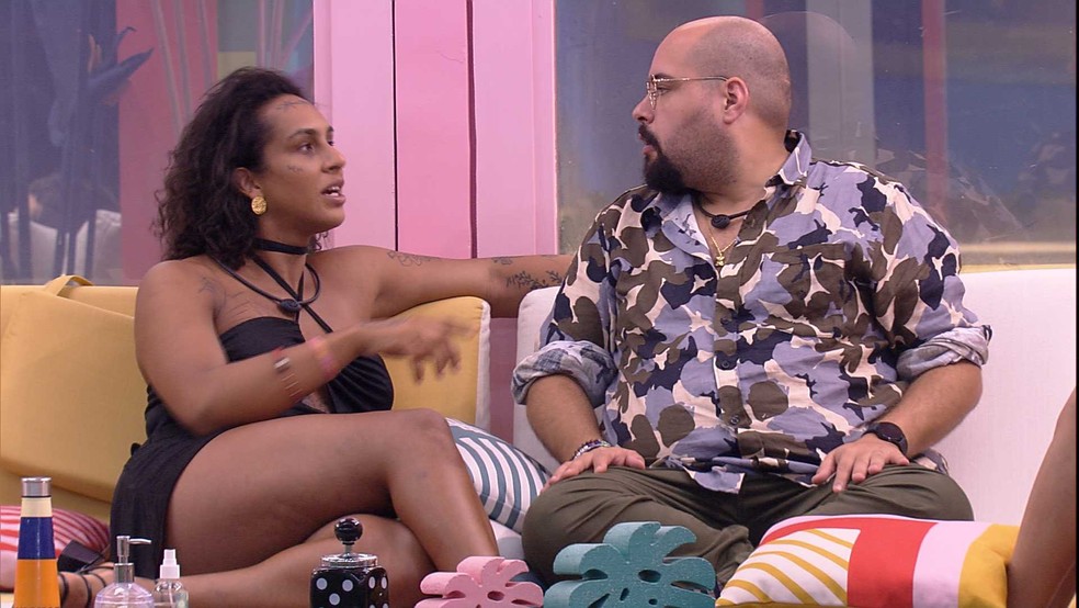 Tiago reflete sobre estar no BBB22: 'estou na emissora concorrente'