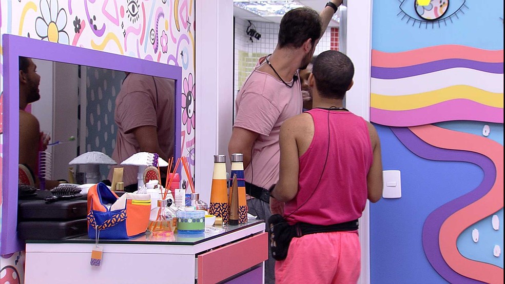 Vyni alfineta Gustavo; 'Bem-vindo ao quarto que você quer destruir'