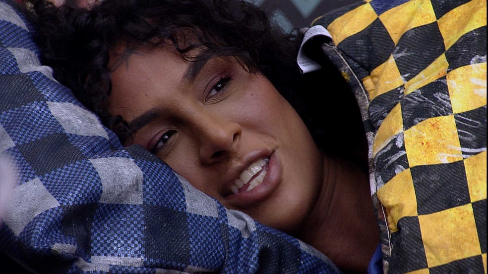 Vídeo: Tiago erra pronome de Linn e sister dispara: 'O Brasil viu!'