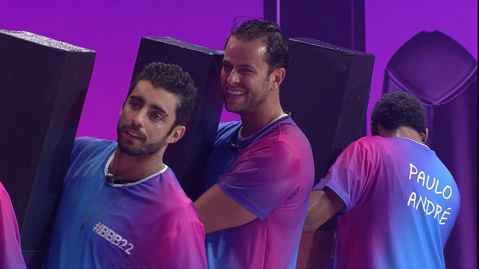 Vídeo: Gustavo alfineta Lucas e Eslovênia: '70 dias de férias no BBB'